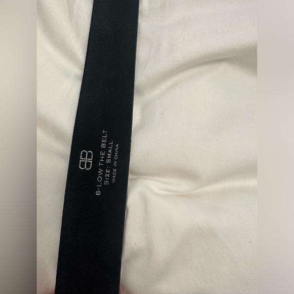 B-low the belt Frank silver size small - Picture 4 of 4
